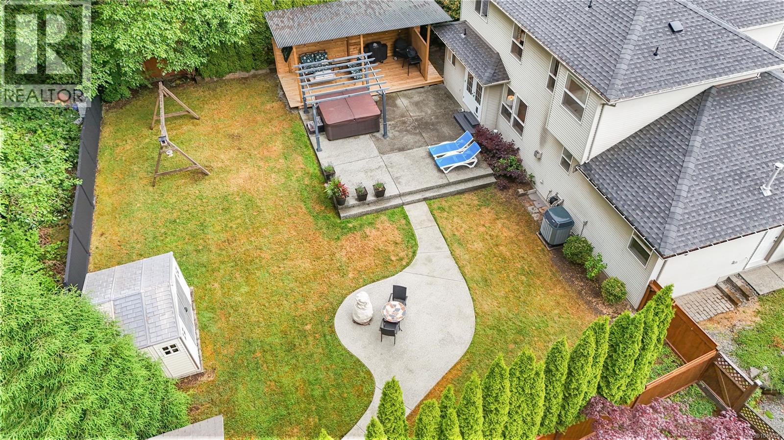 4957 Hartwig Cres - 44