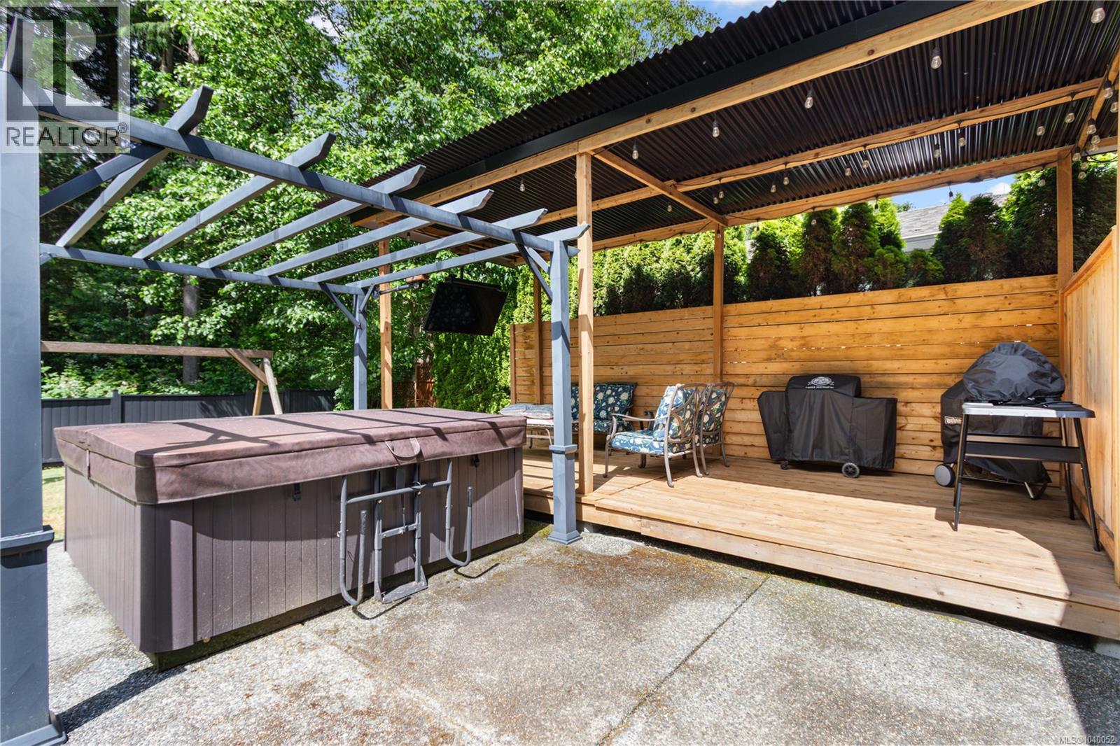 4957 Hartwig Cres - 35