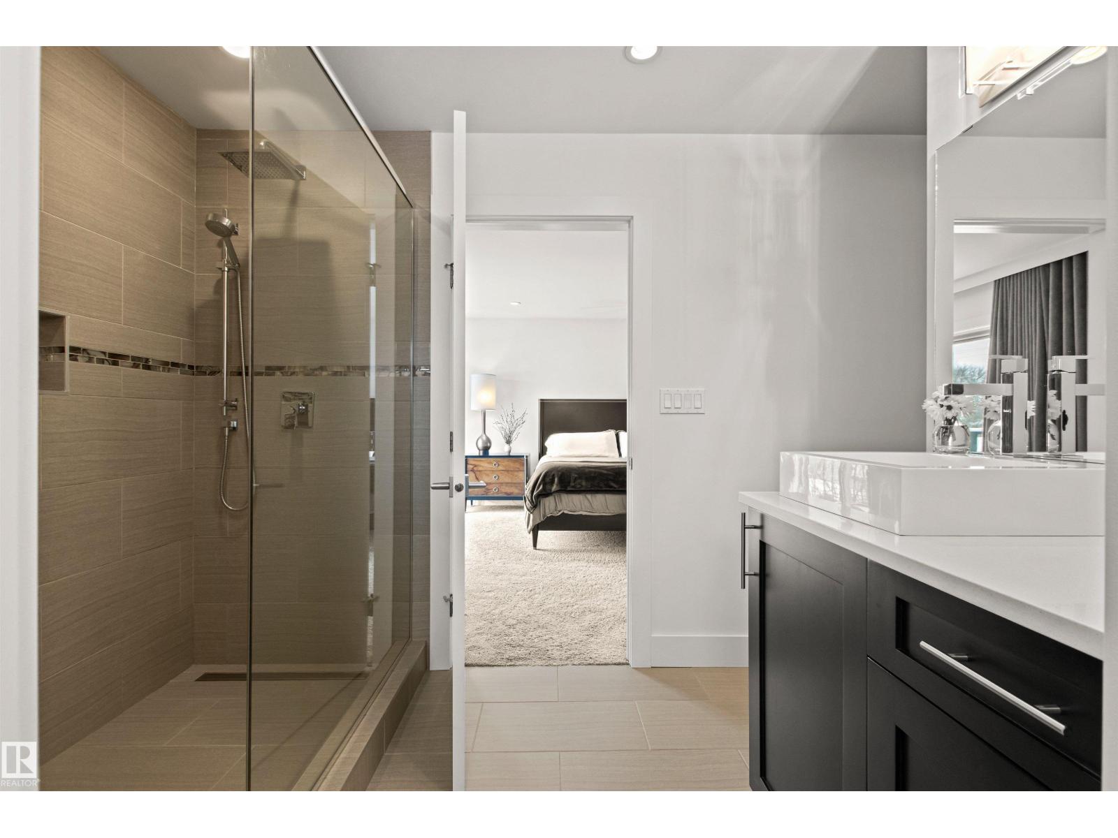 11324 87 ST NW - 30
