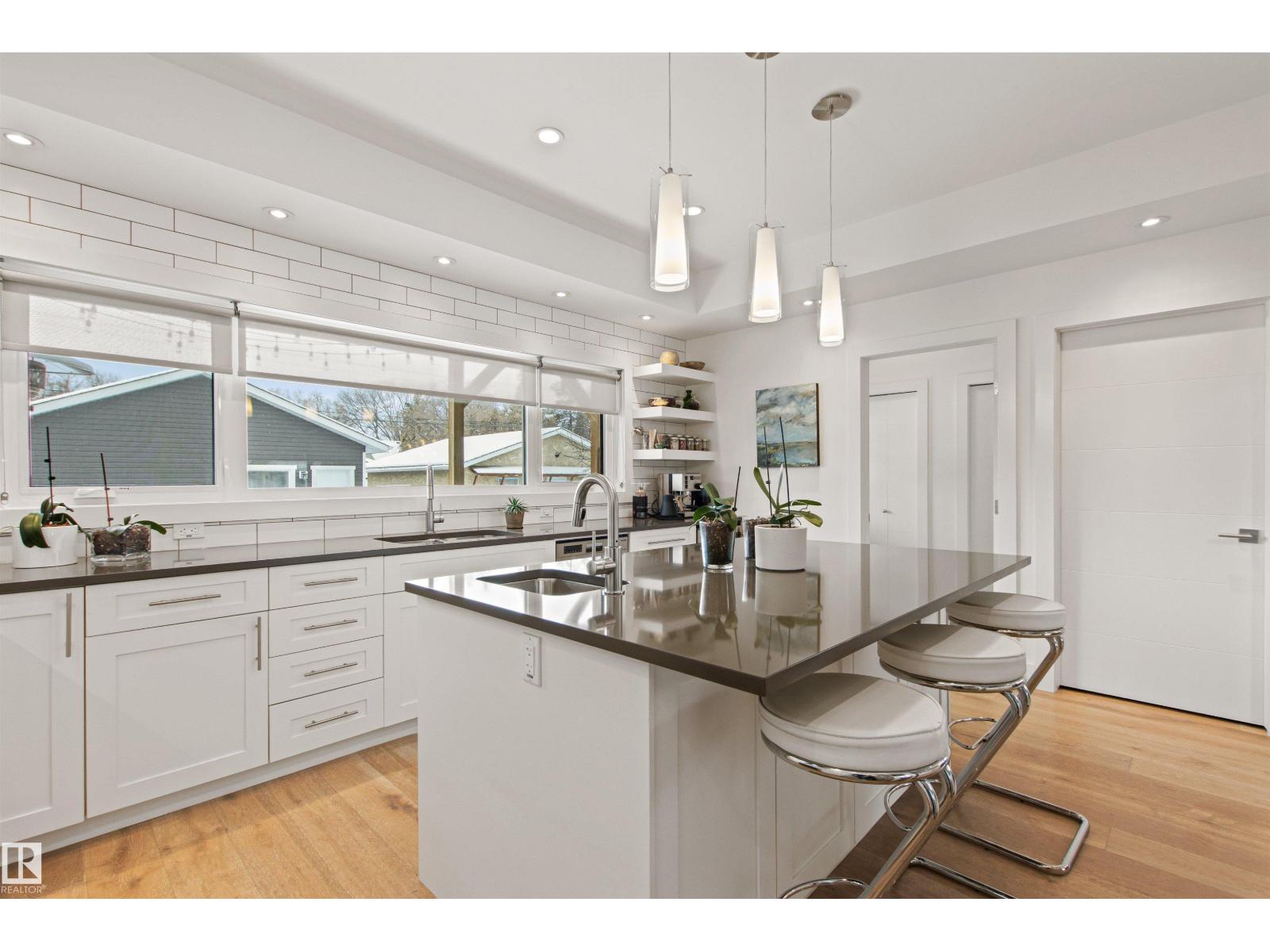 11324 87 ST NW - 18