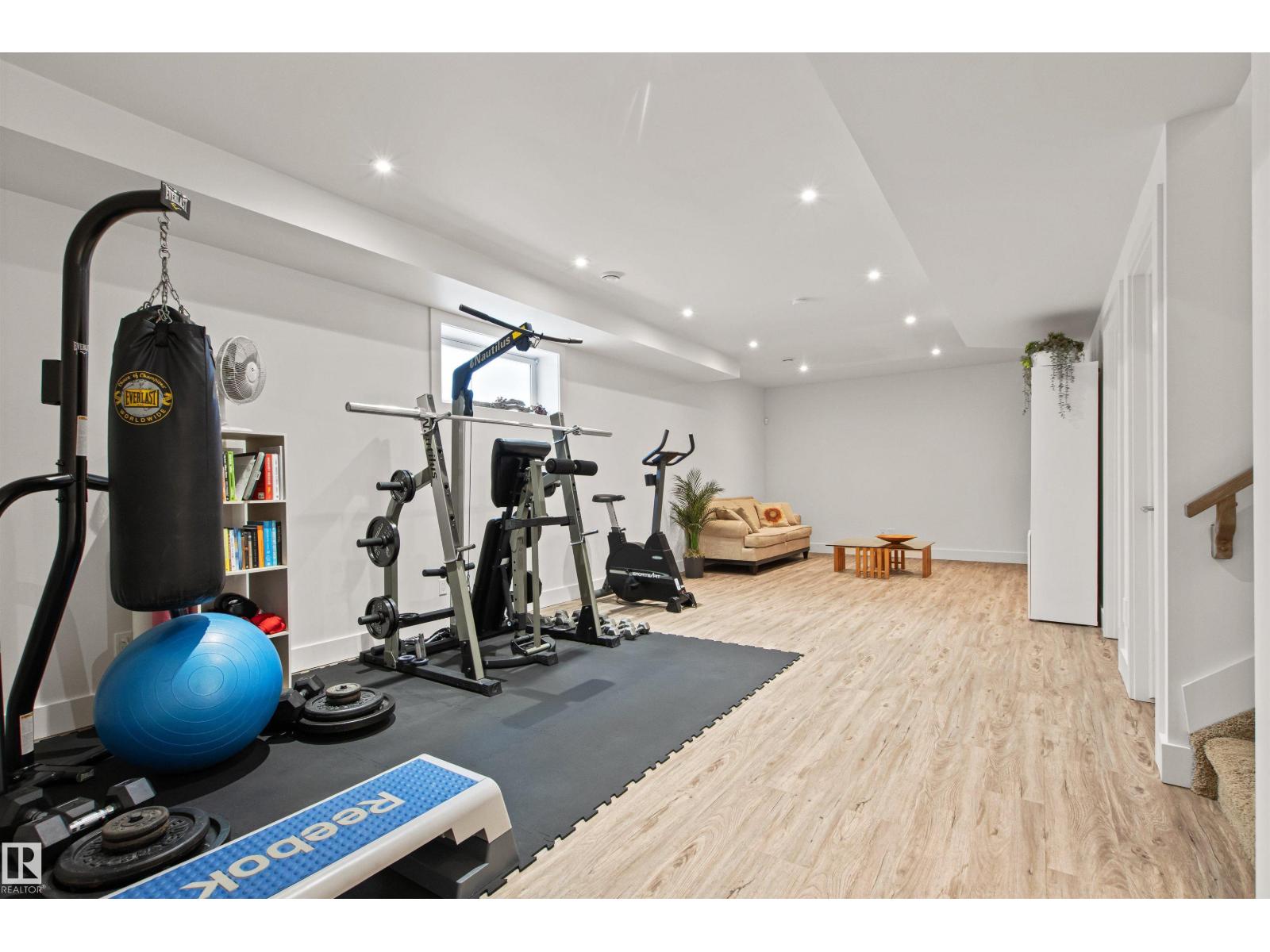11324 87 ST NW - 40