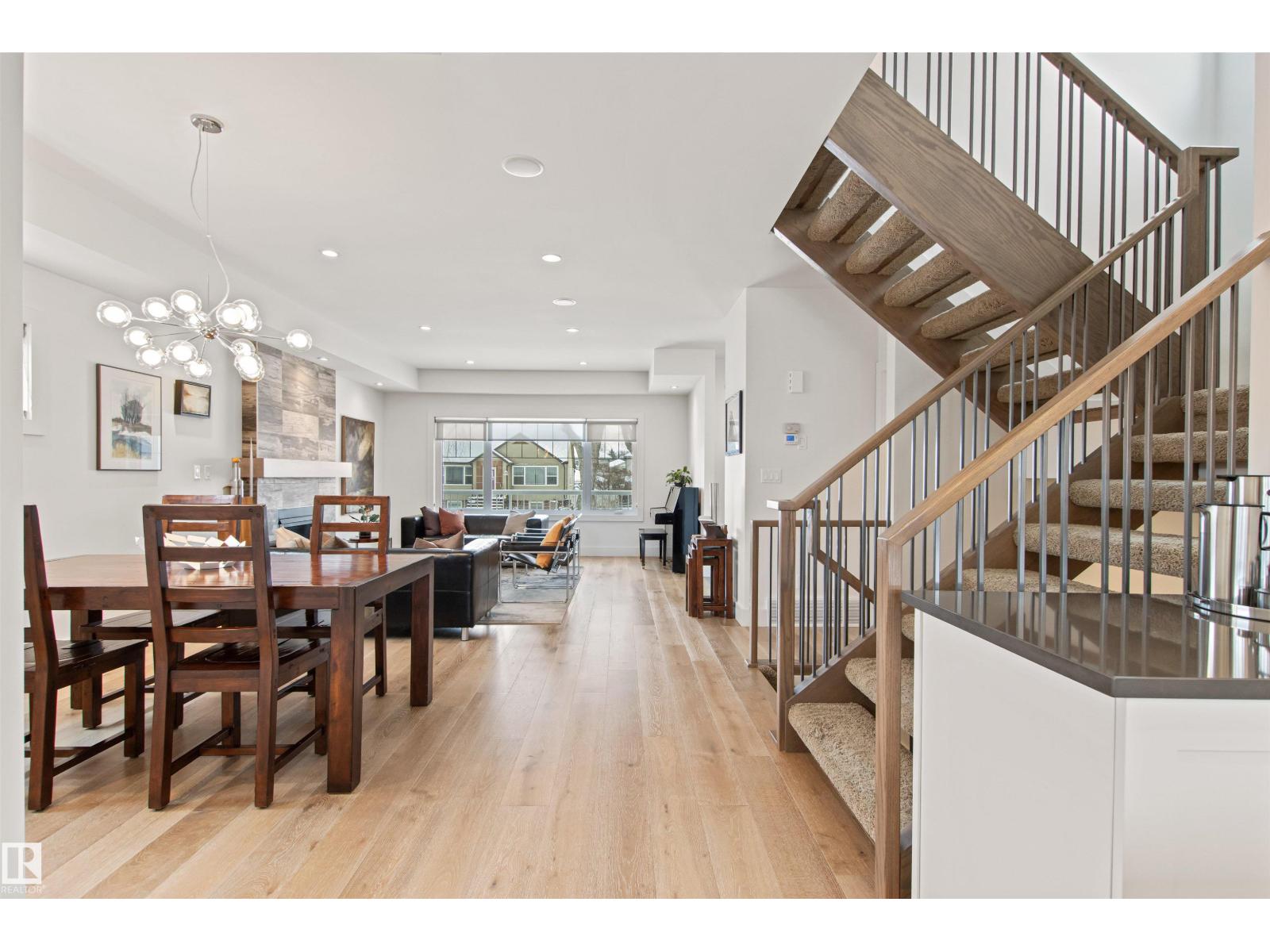 11324 87 ST NW - 14