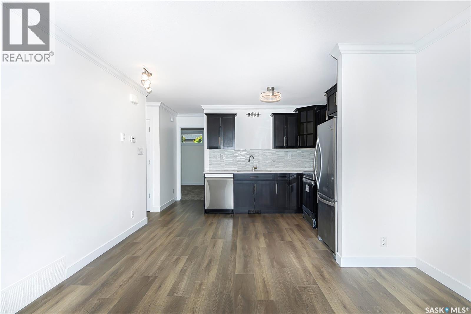 256 250 Akhtar BEND — photo 12