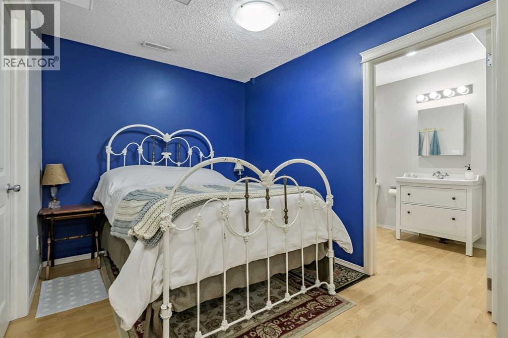 87 ELGIN Drive — photo 30