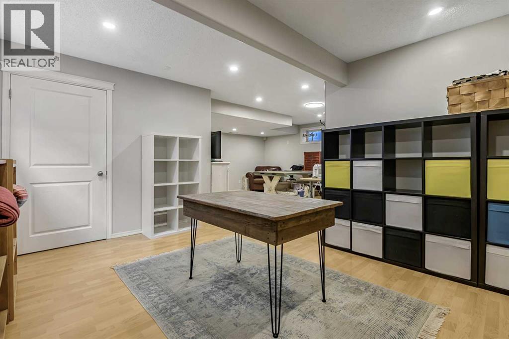 87 ELGIN Drive — photo 29