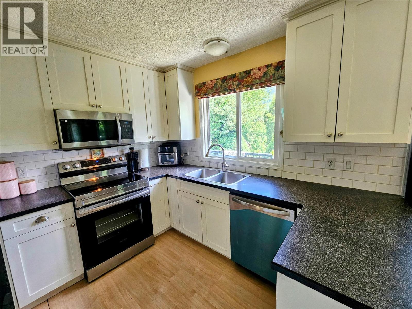 837 9th Street - 10