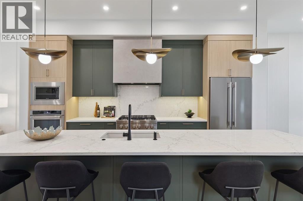 532 51 Avenue SW - 13
