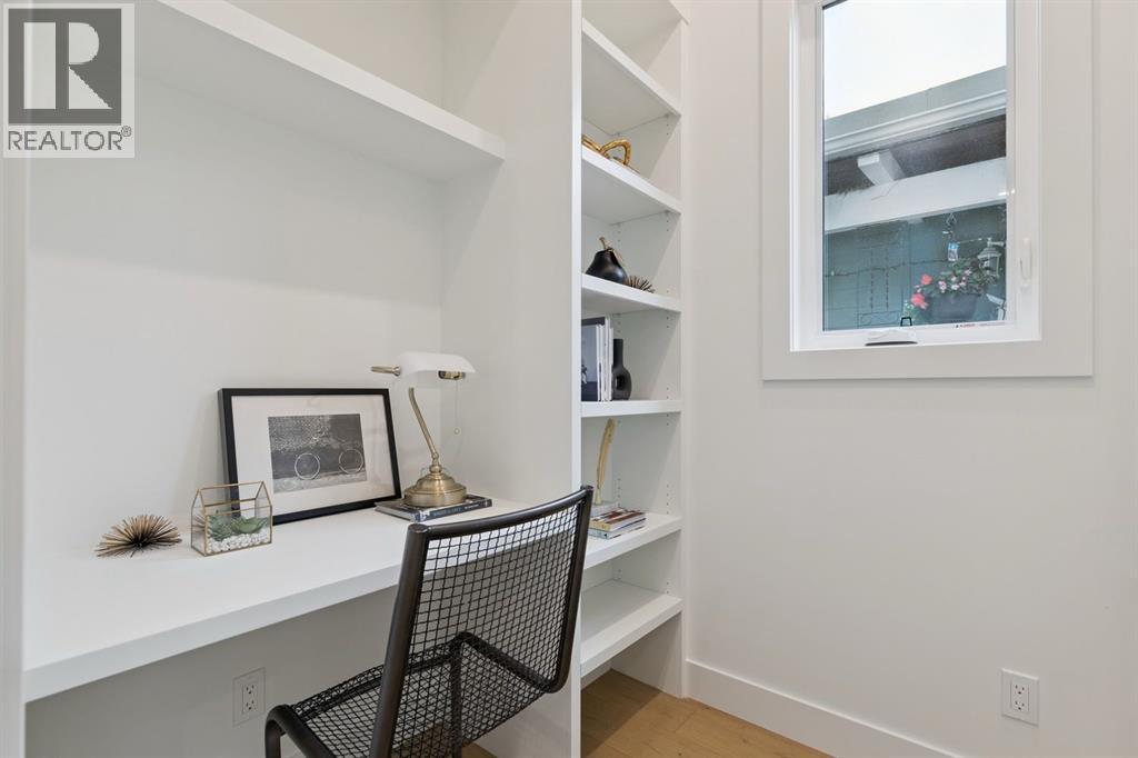 532 51 Avenue SW - 22