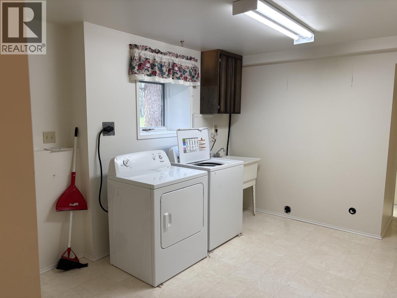 5032 HANSEN COURT - 27