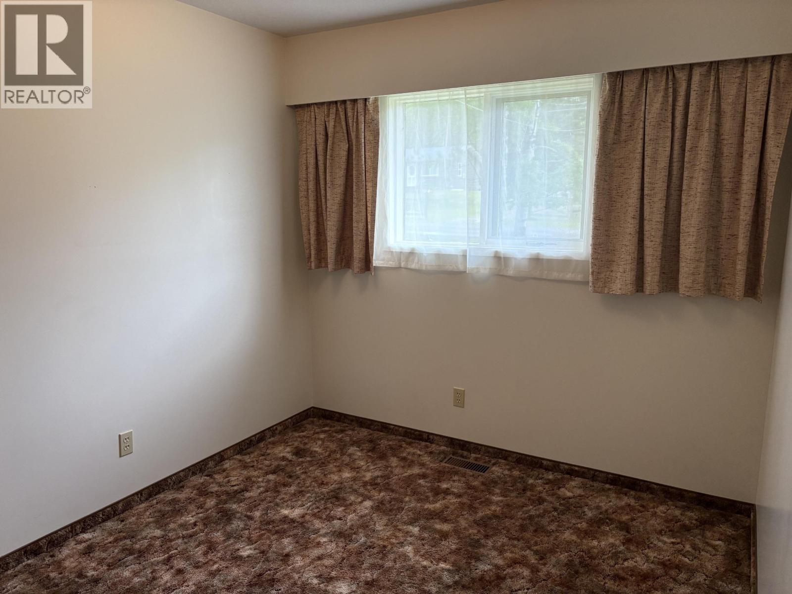 5032 HANSEN COURT - 20