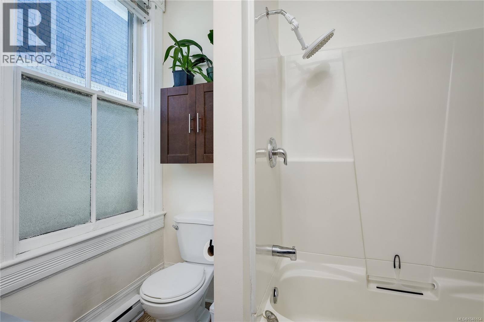 1330 Johnson St - 11