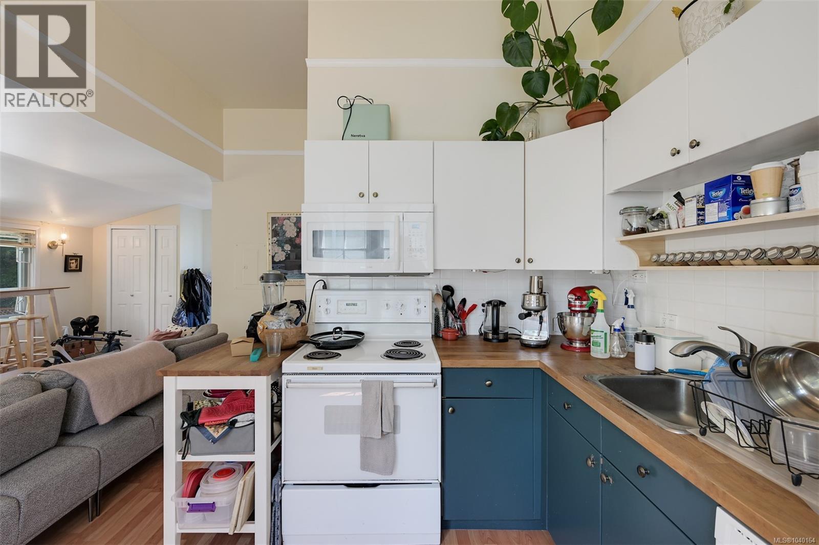 1330 Johnson St - 20