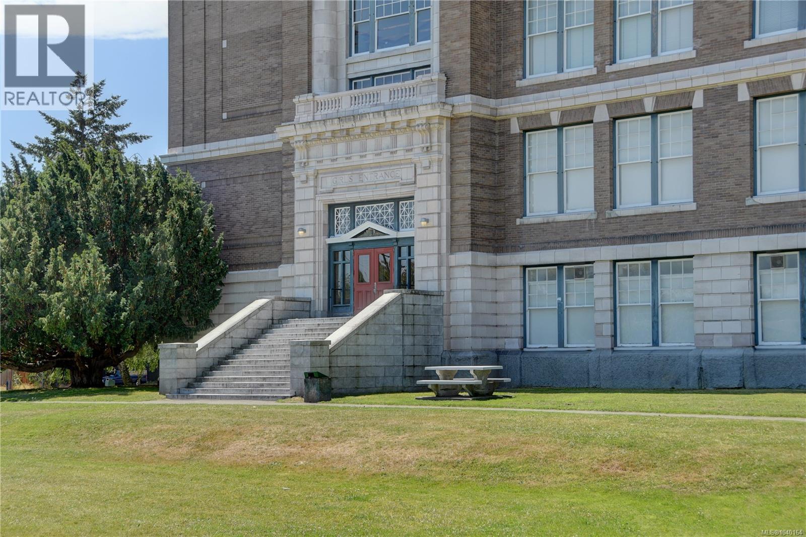 1330 Johnson St - 44