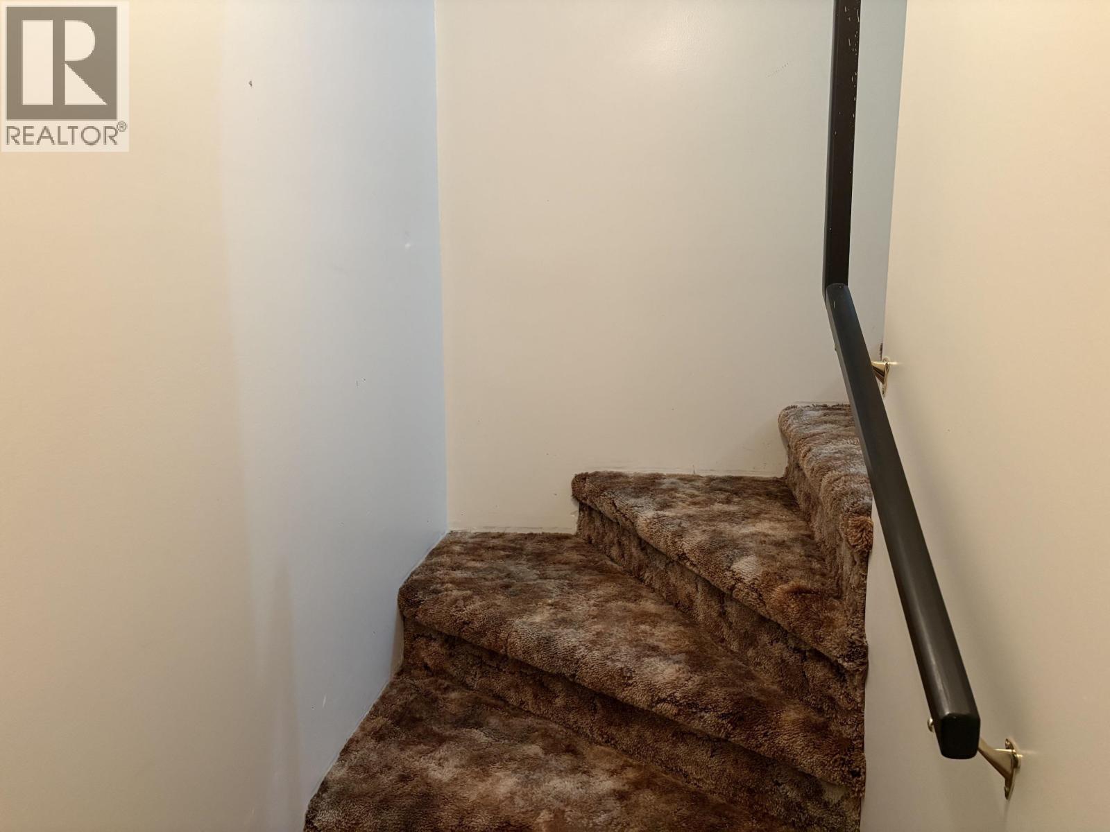5032 HANSEN COURT - 38