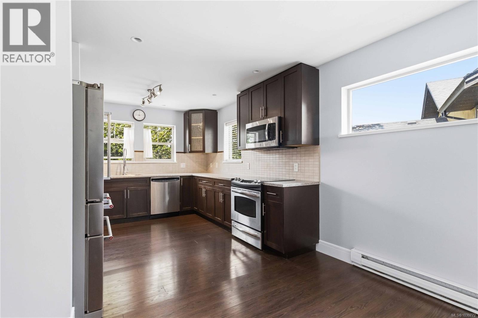 585 Atticus Crt - 24