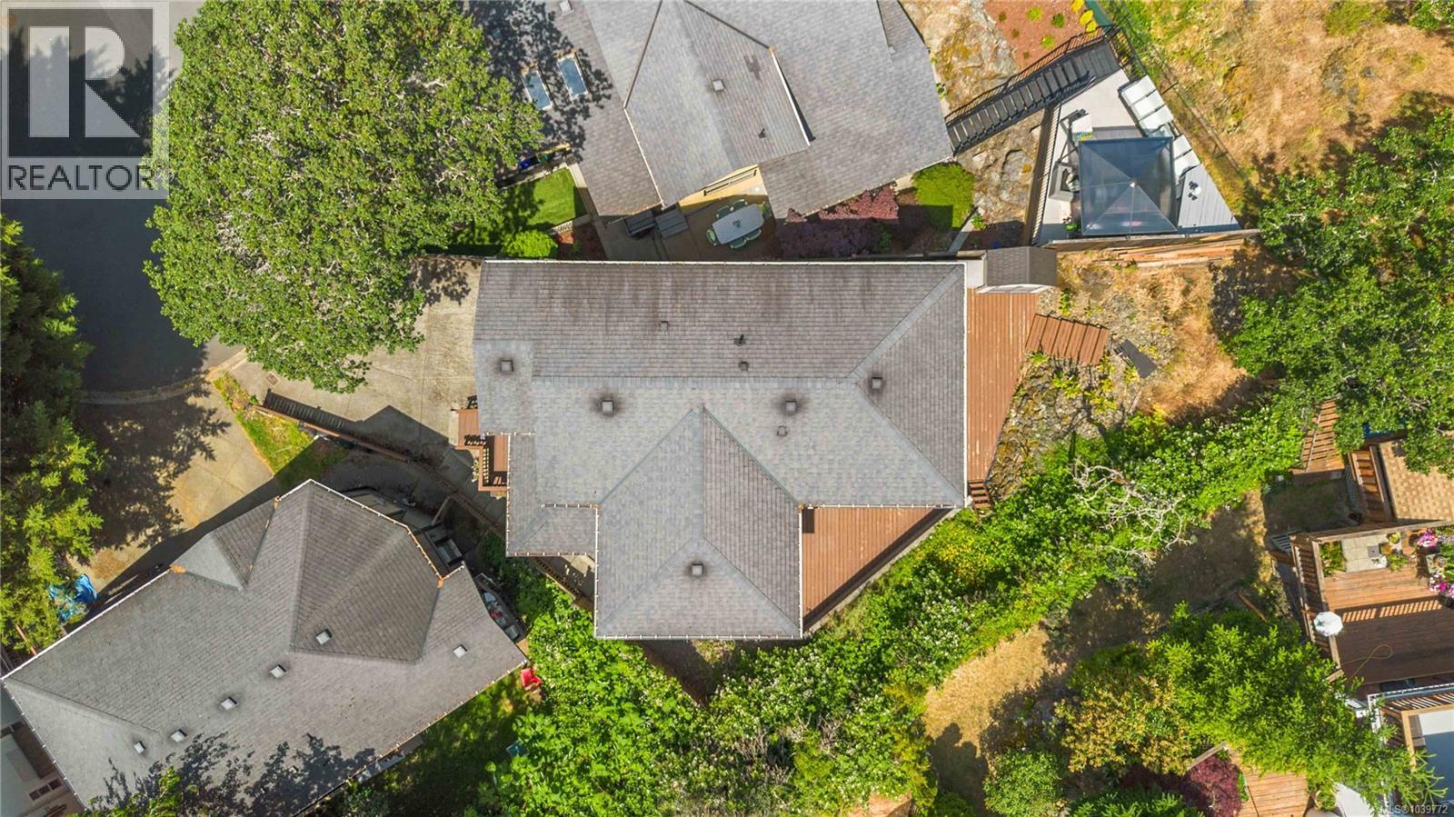 585 Atticus Crt - 55
