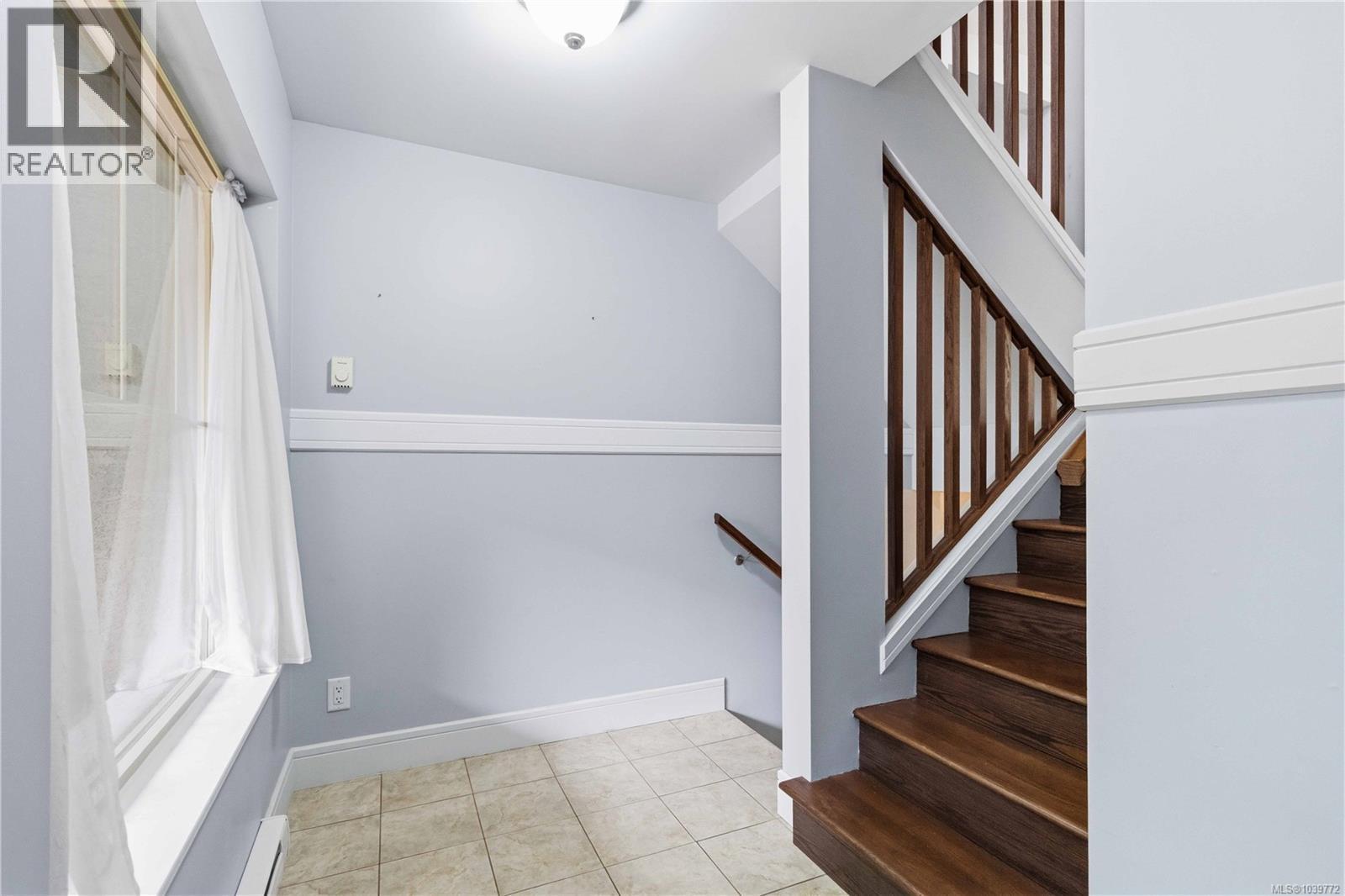 585 Atticus Crt - 7