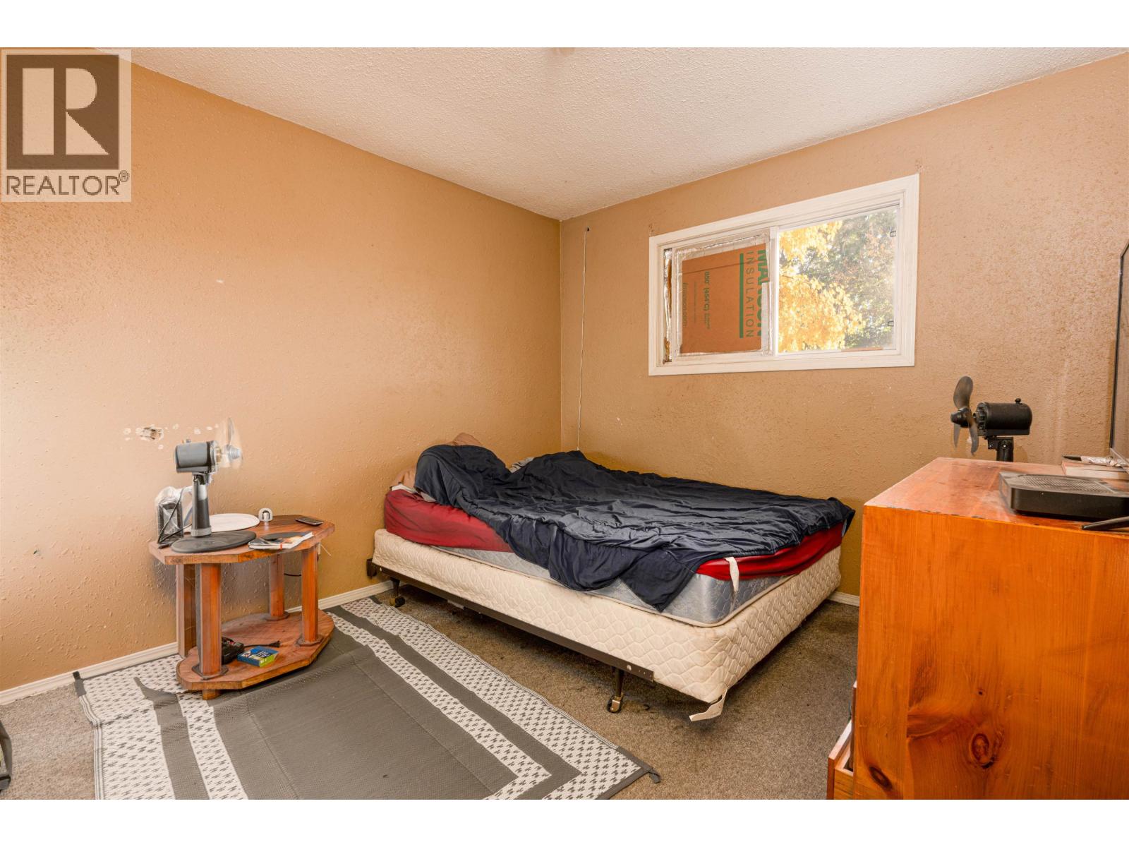 2336 VICTORIA STREET - 9