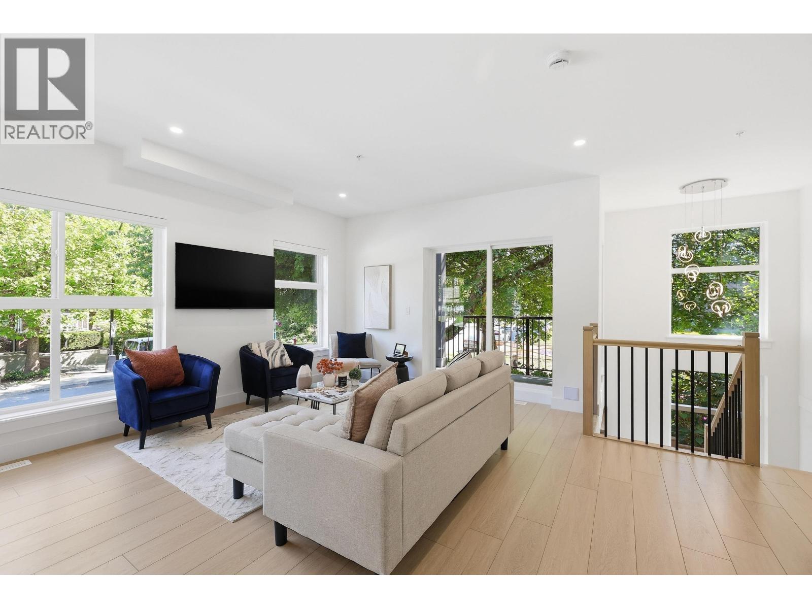 601 2427 MARY HILL ROAD — photo 4