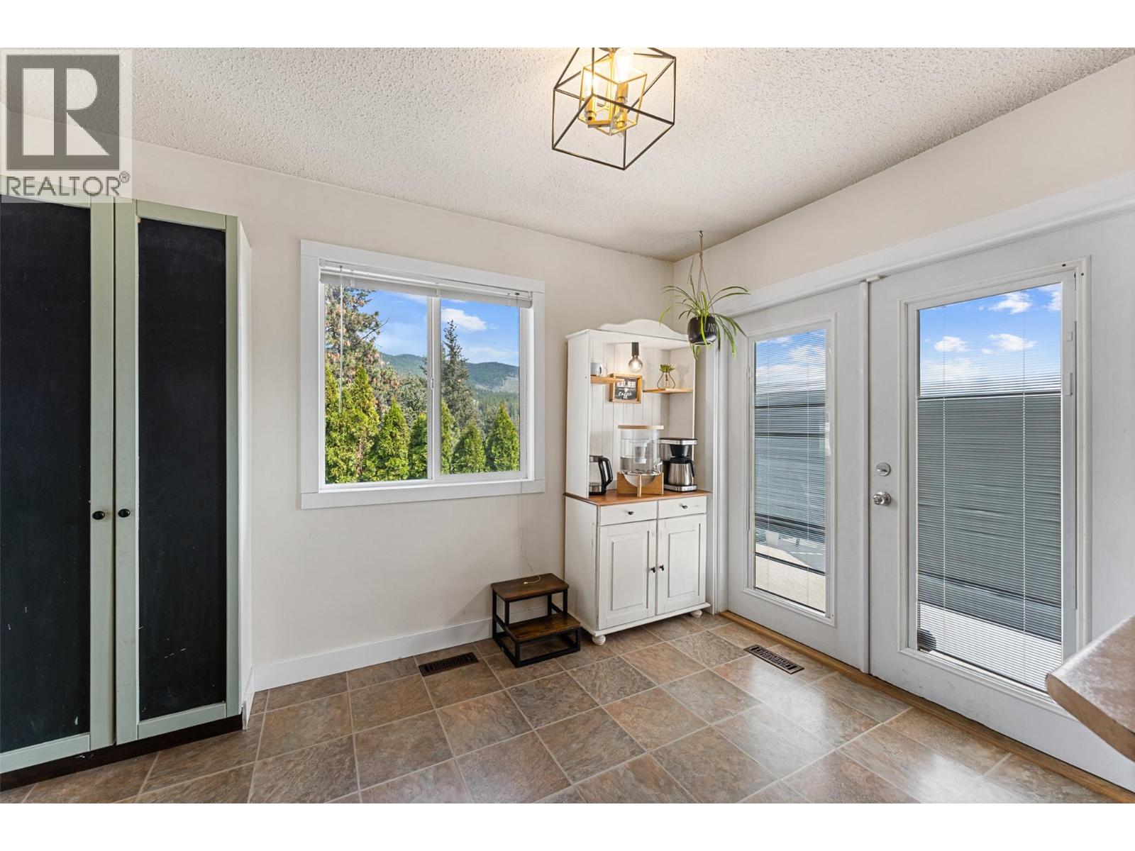 3349 McQueen Road - 19
