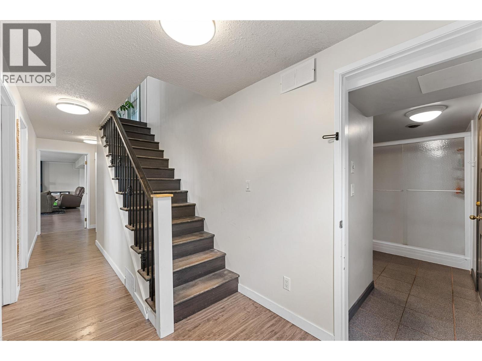 3349 McQueen Road - 33