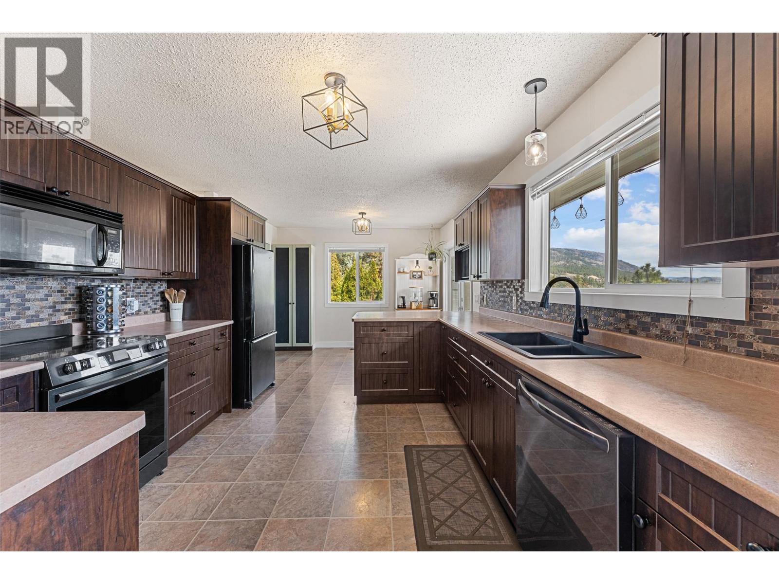 3349 McQueen Road - 4