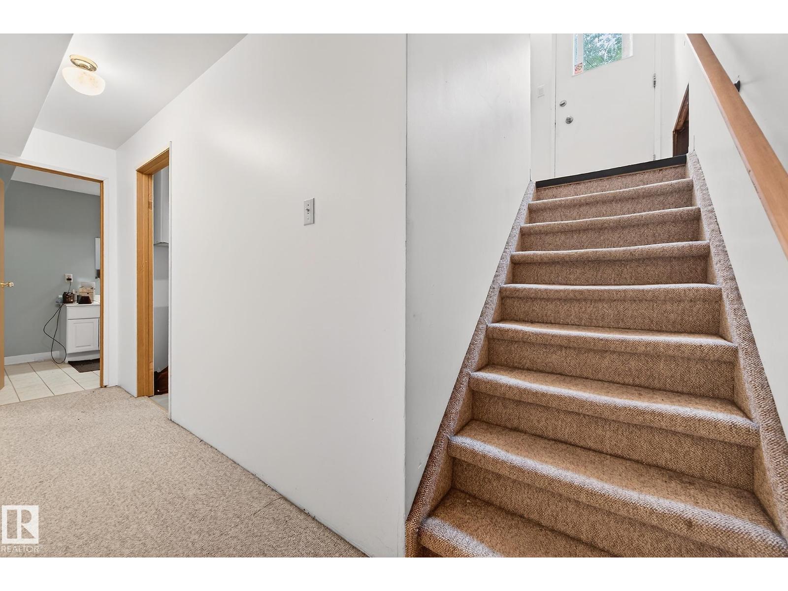 8814 162 ST NW - 16