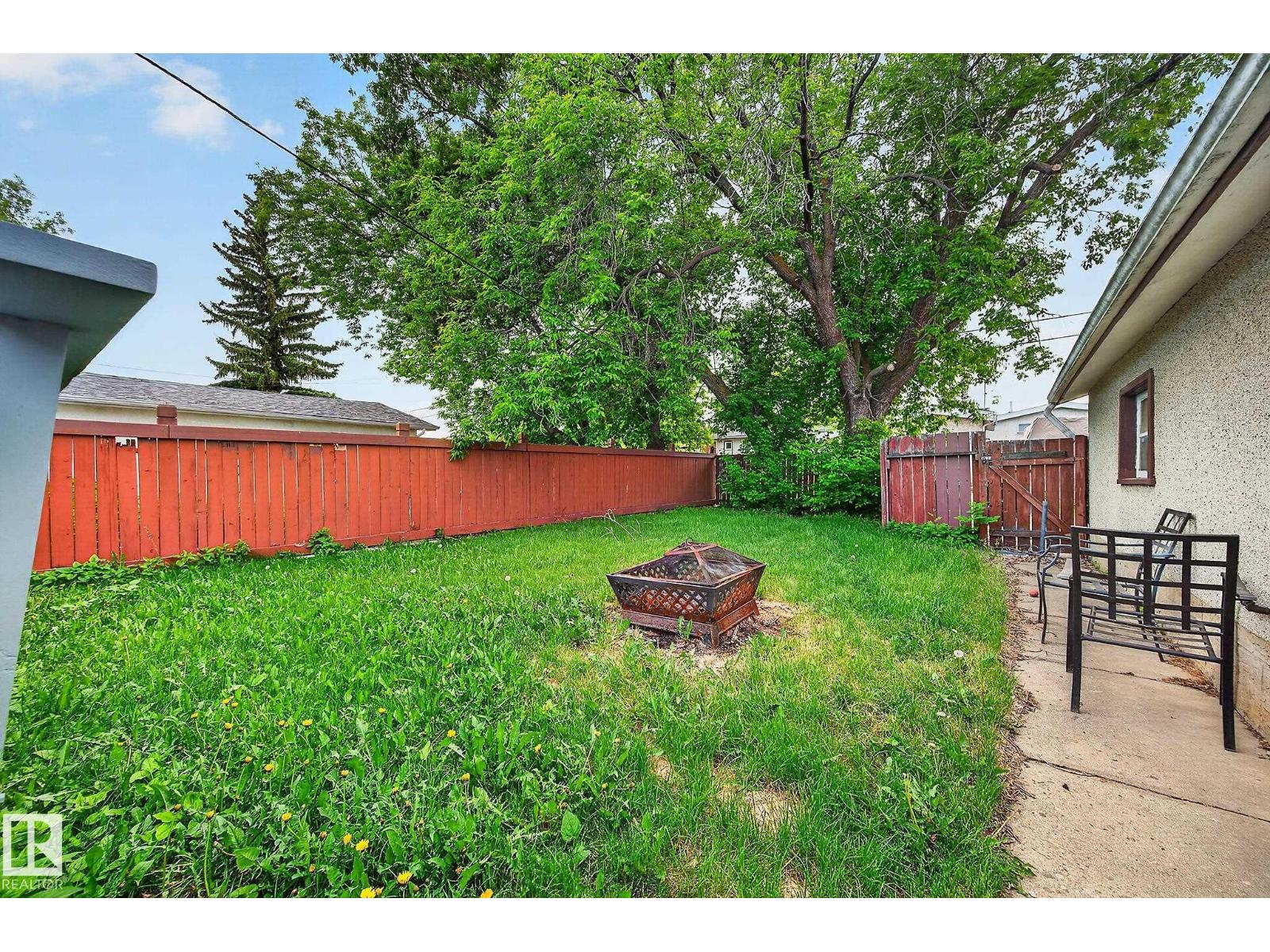 8814 162 ST NW - 22