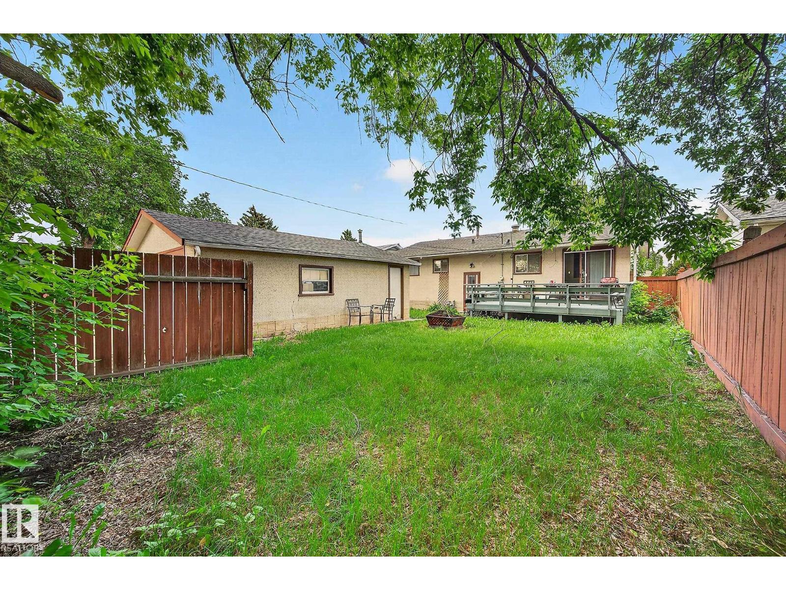 8814 162 ST NW - 23