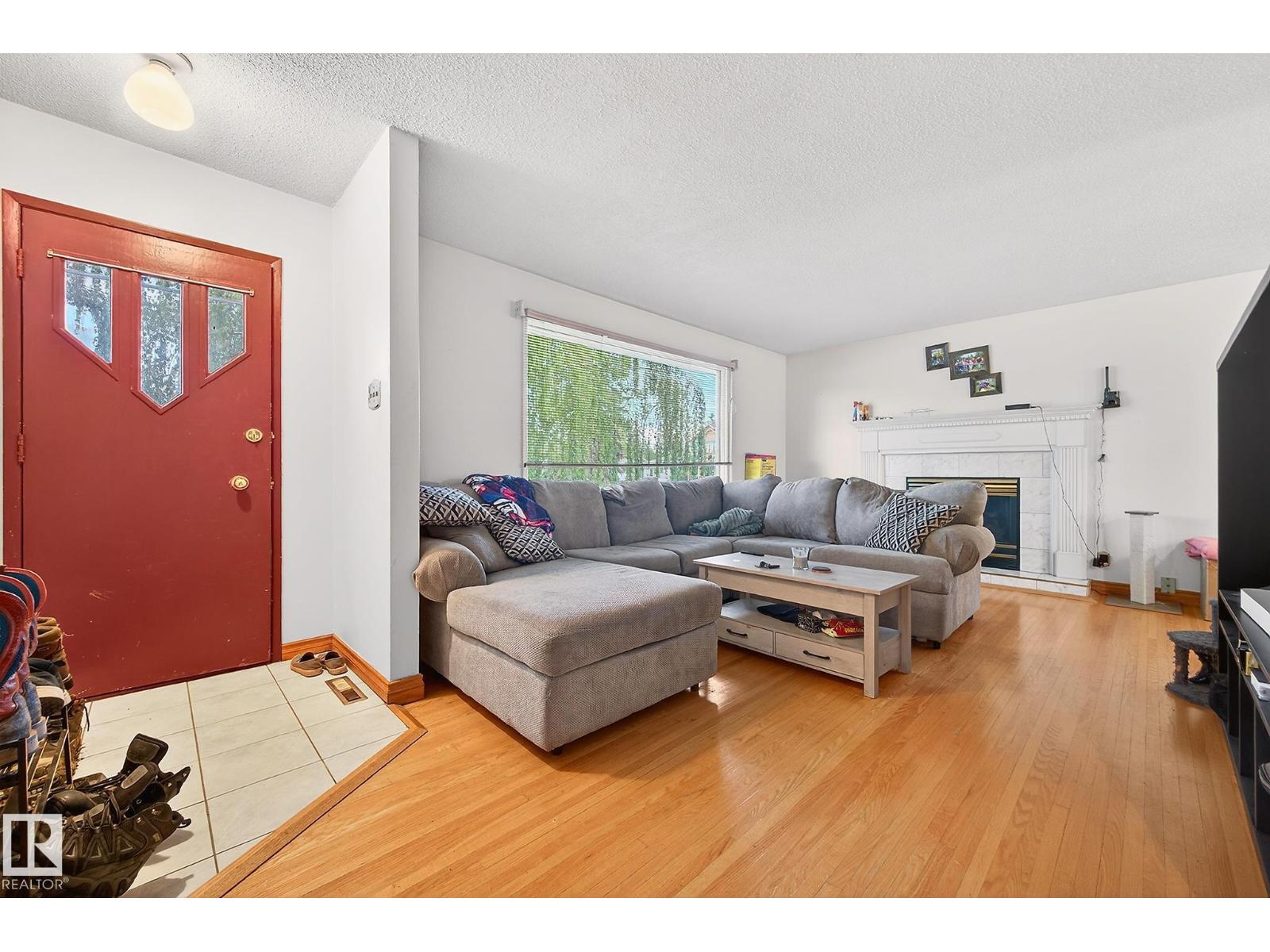 8814 162 ST NW - 3