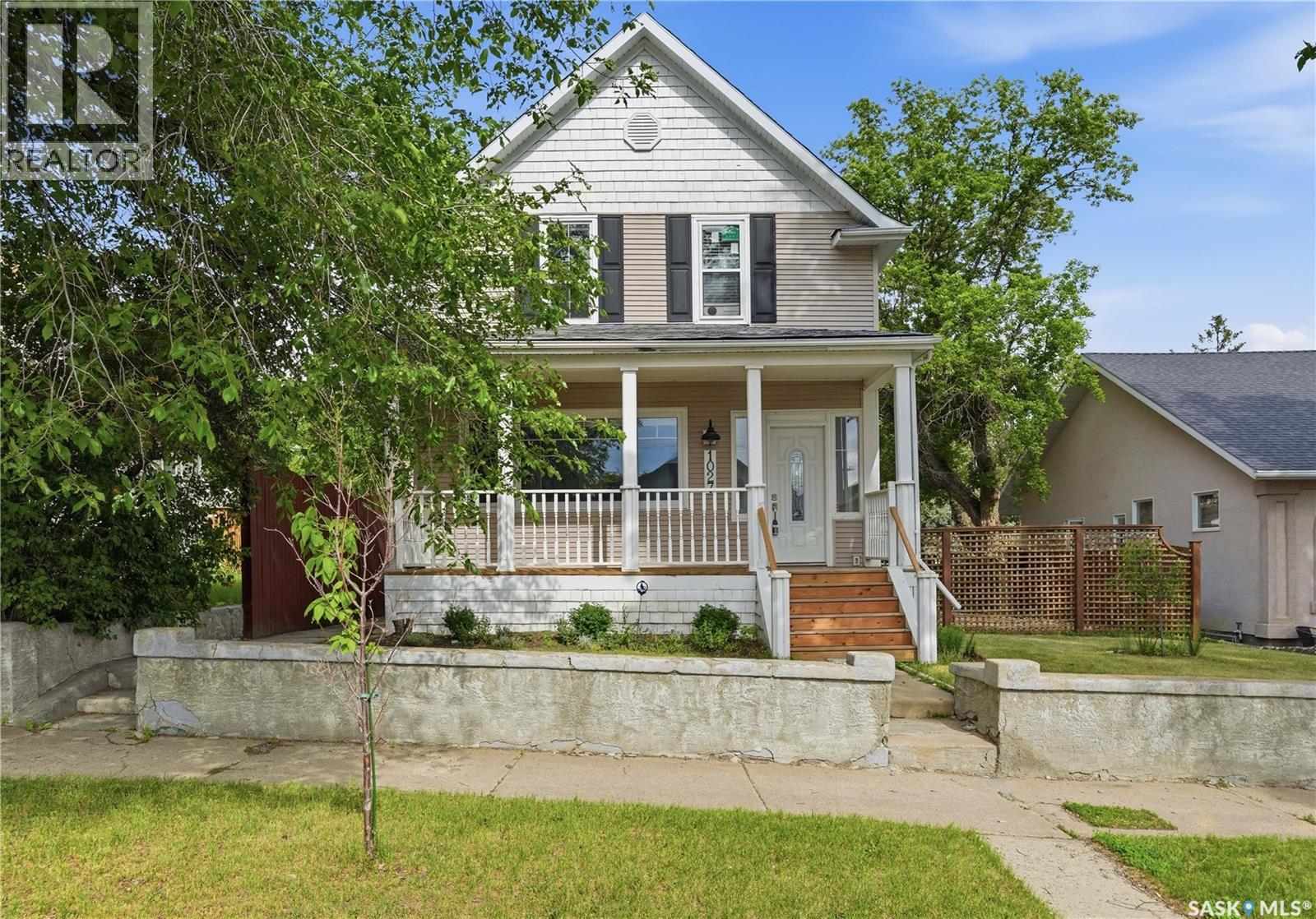 1027 Grafton AVENUE - photo 2