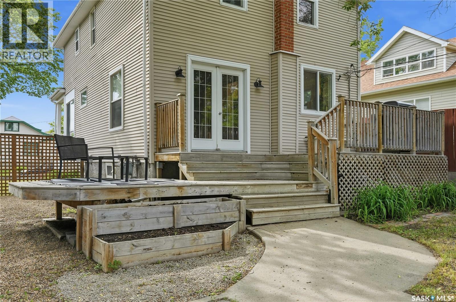 1027 Grafton AVENUE — photo 42