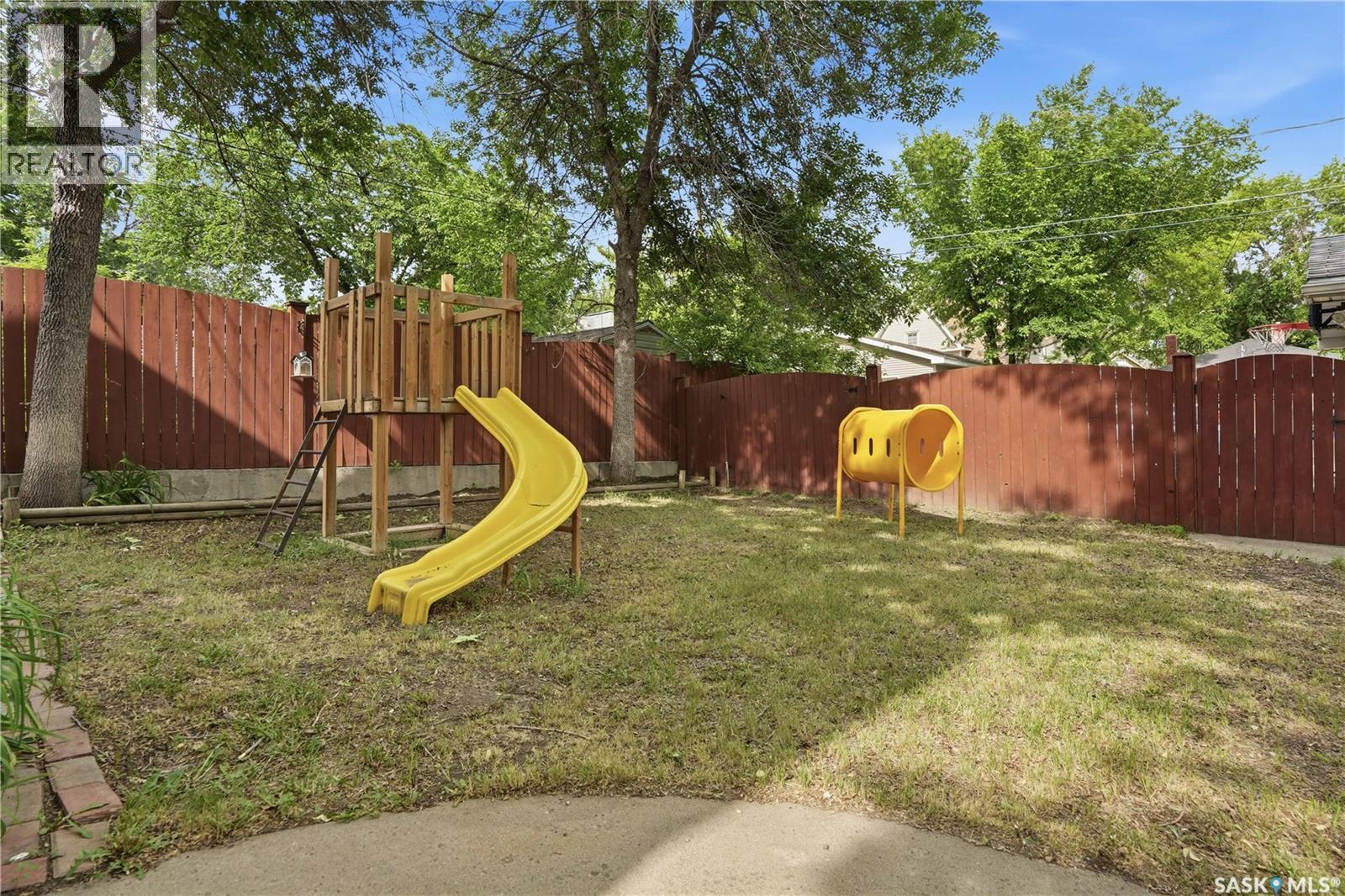 1027 Grafton AVENUE — photo 48