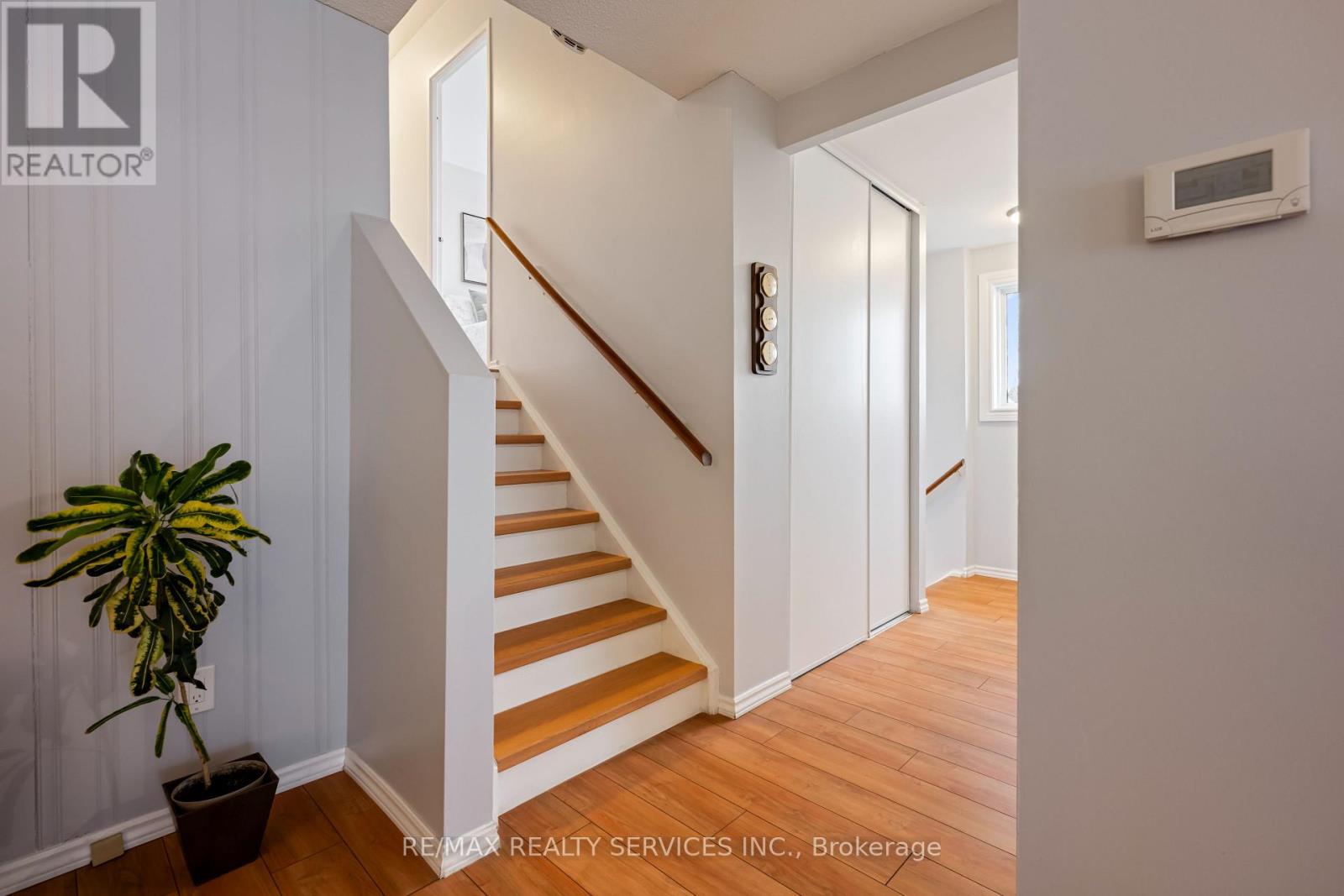6 GLENRIDGE ROAD - 9