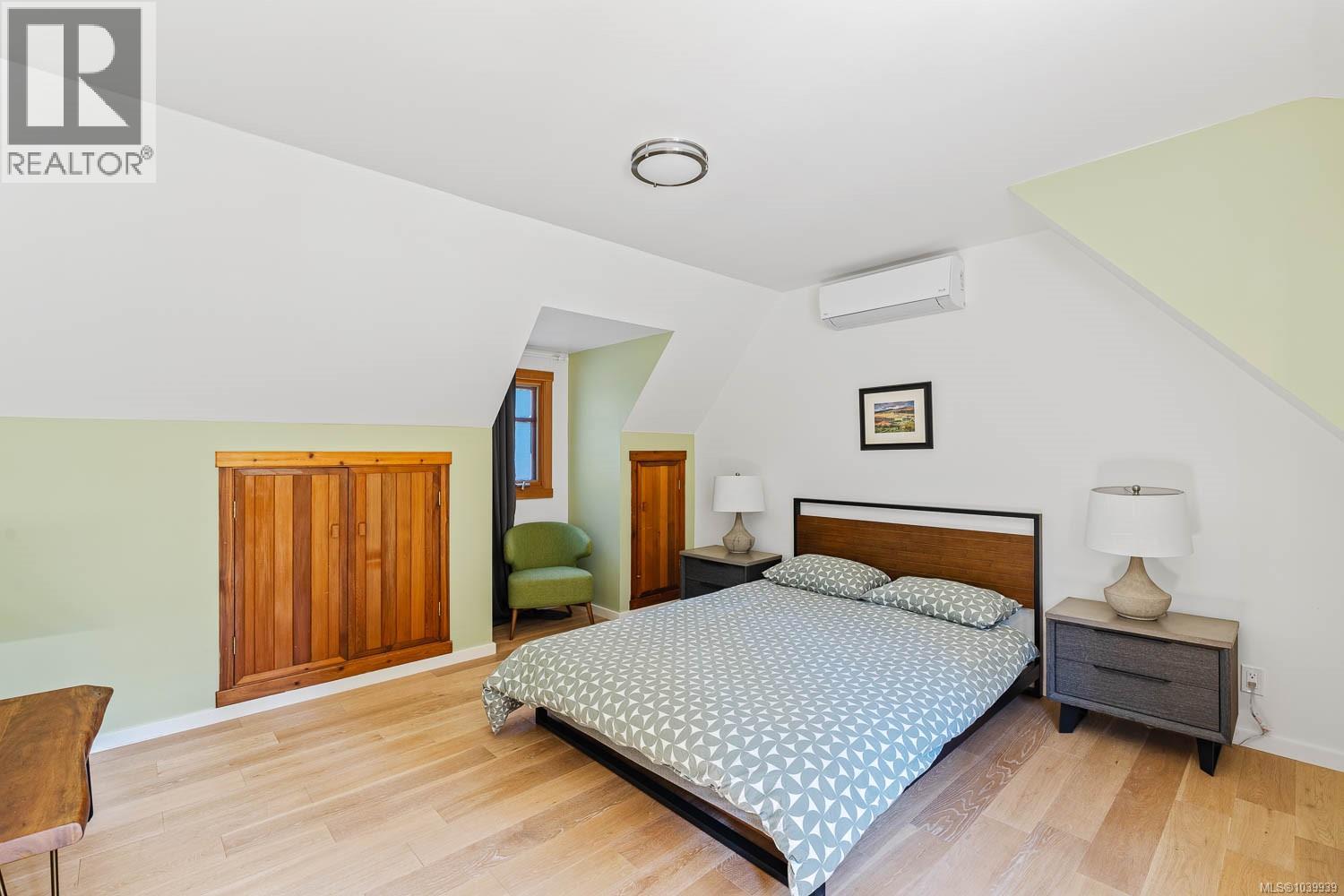 2254 North End Rd - 22