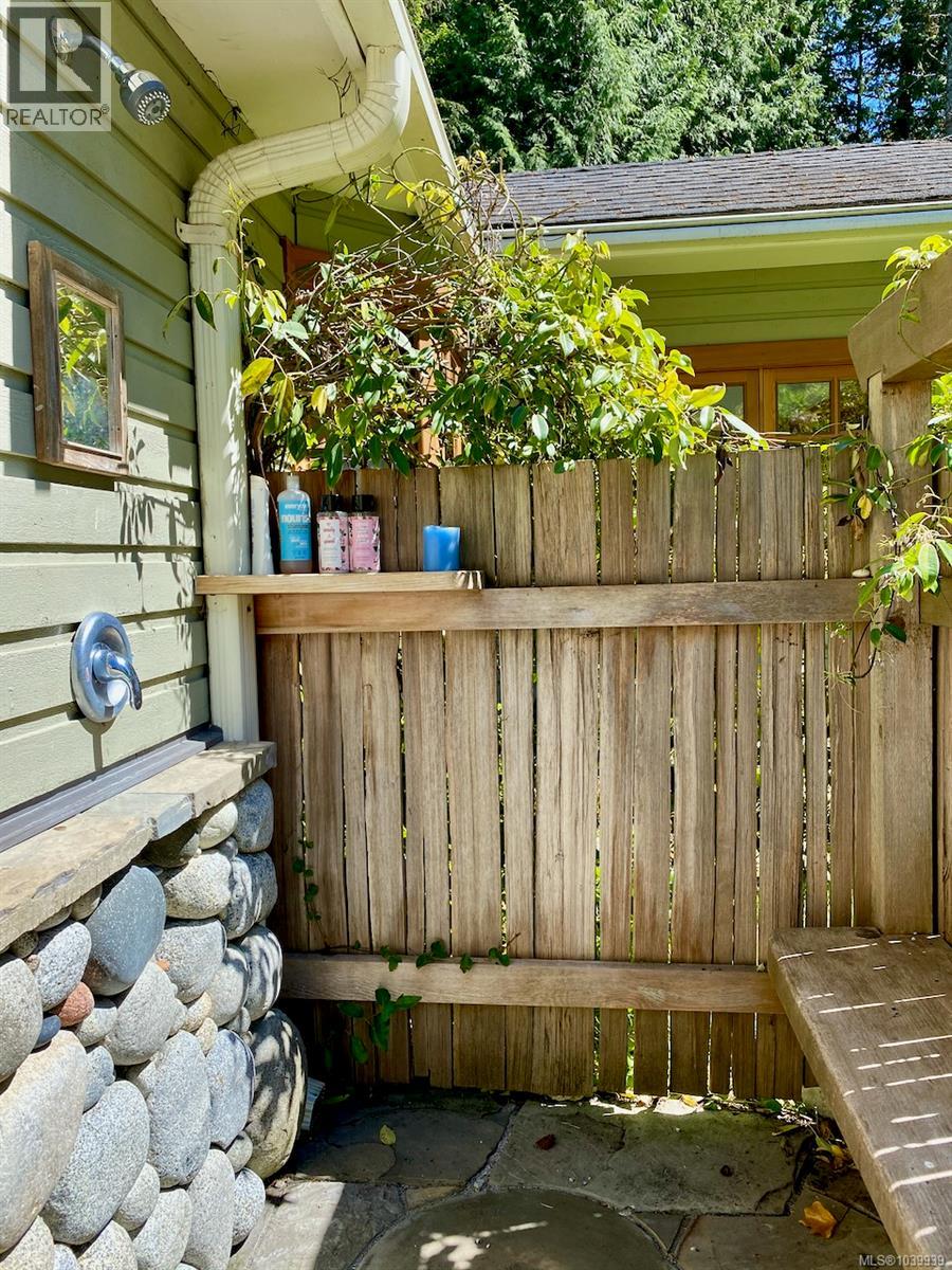 2254 North End Rd - 28