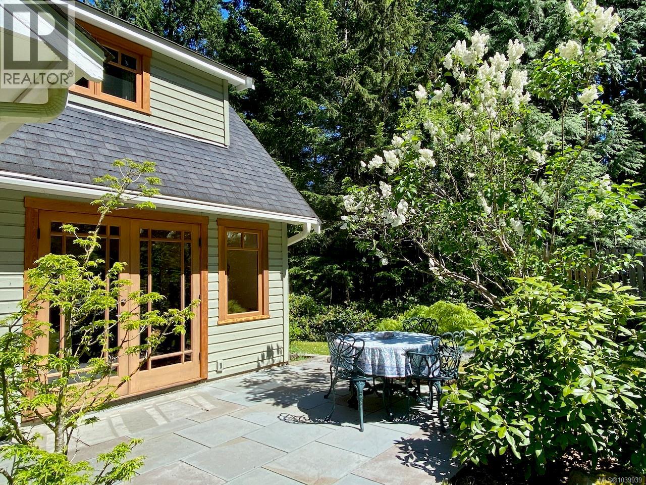 2254 North End Rd - 42