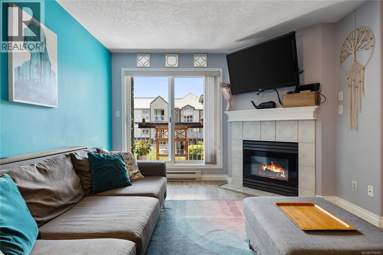 212 3010 Washington Avenue, Victoria
