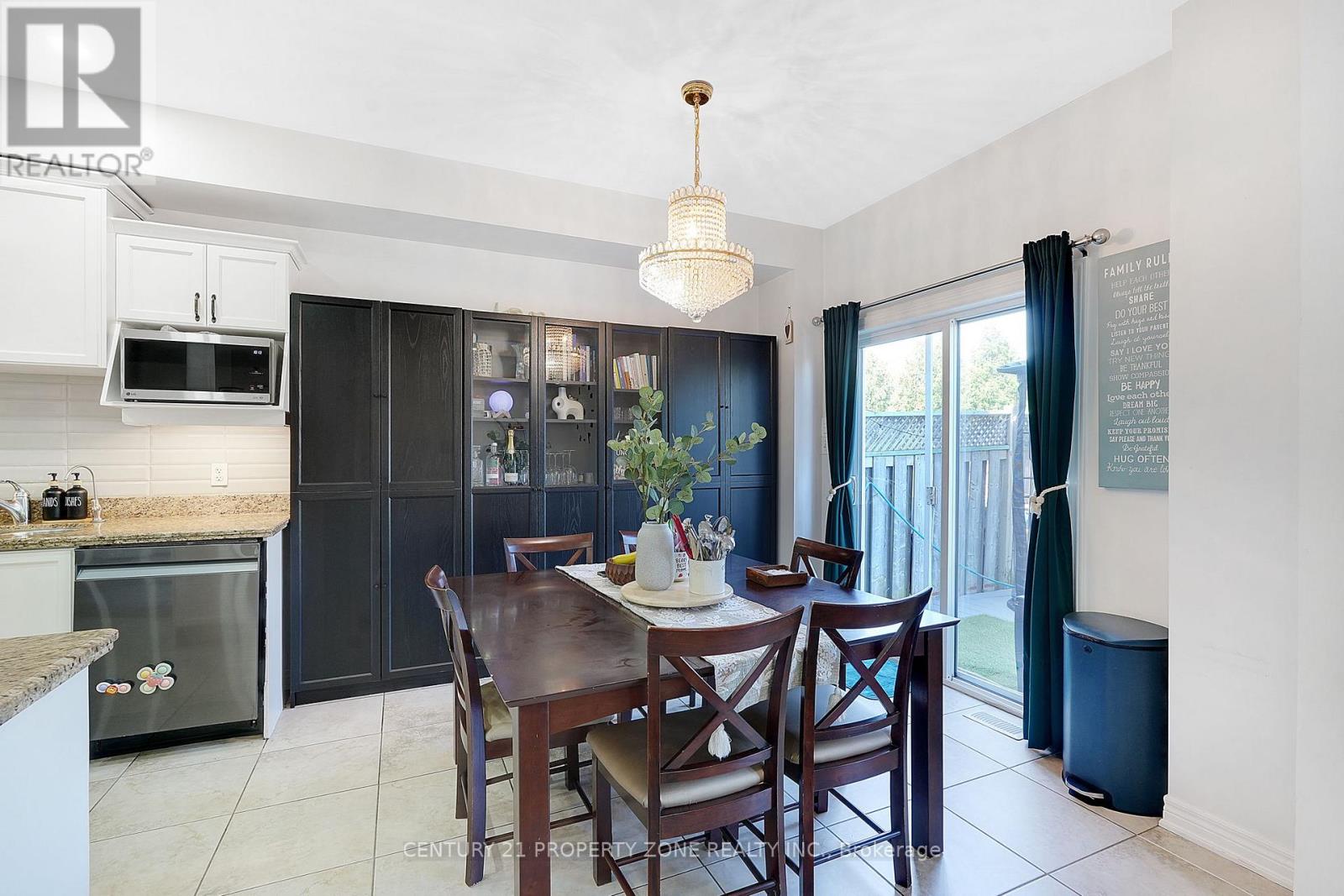 550 STONEHENGE DRIVE - 14