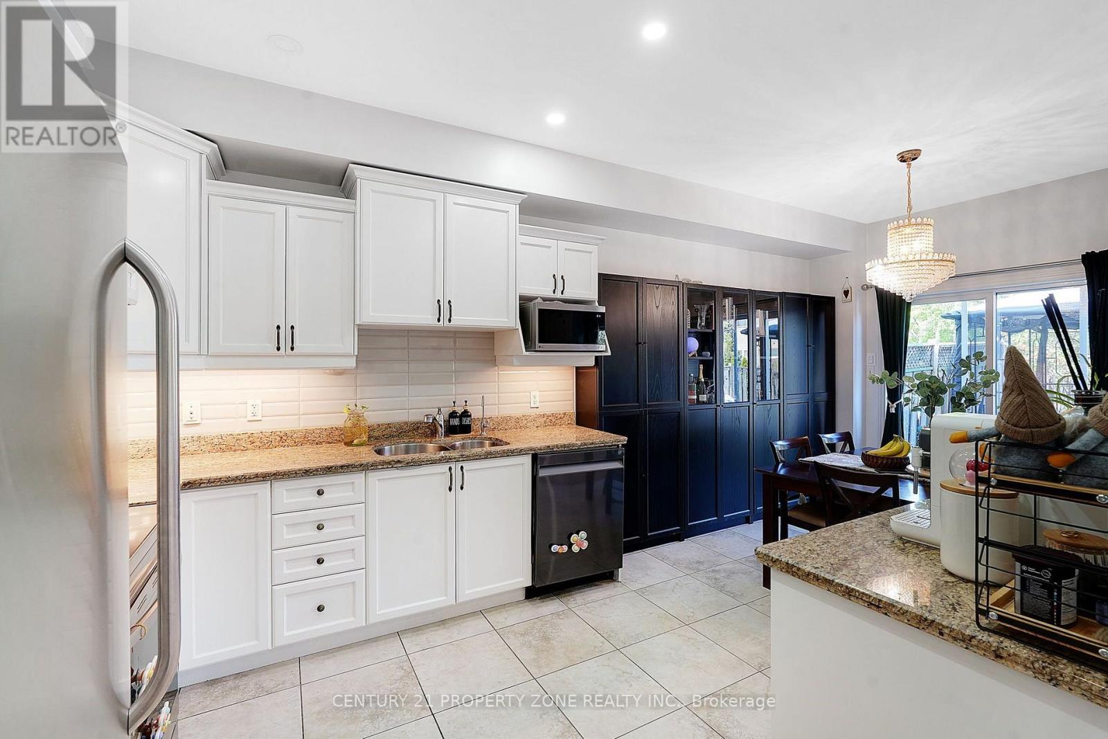 550 STONEHENGE DRIVE - 16