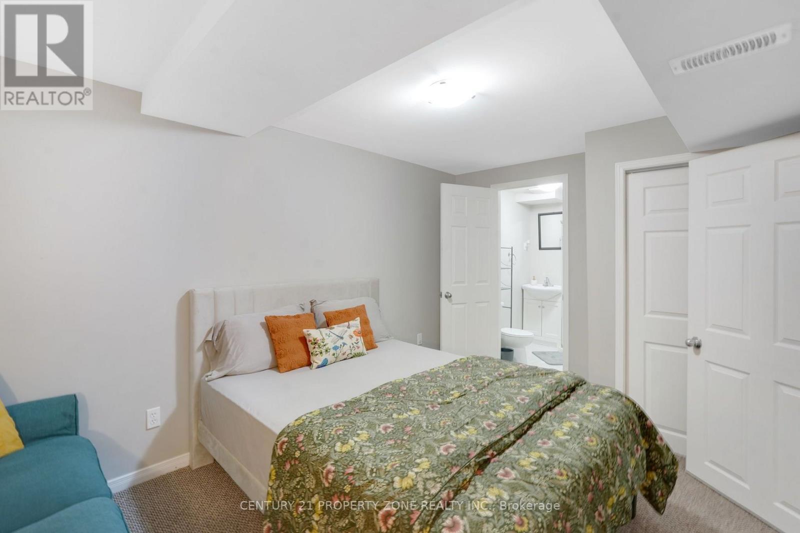 550 STONEHENGE DRIVE - 34