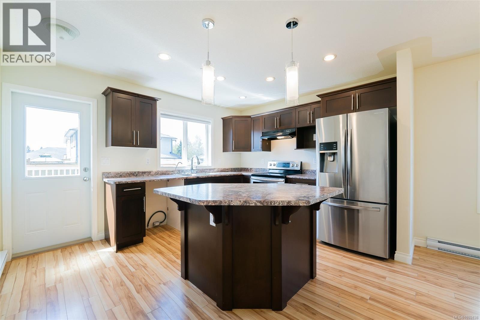 2145 Village Dr - 13