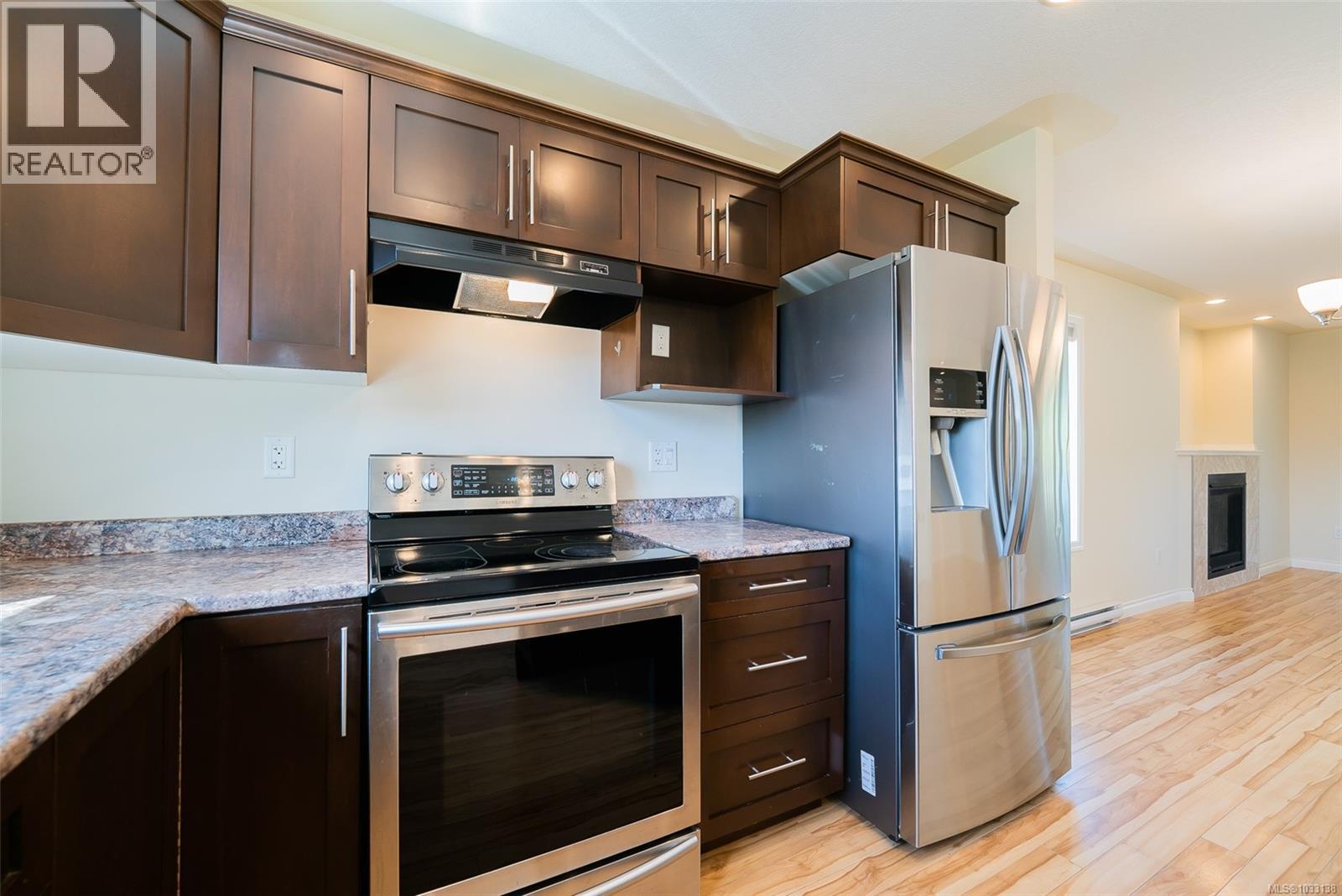 2145 Village Dr - 16