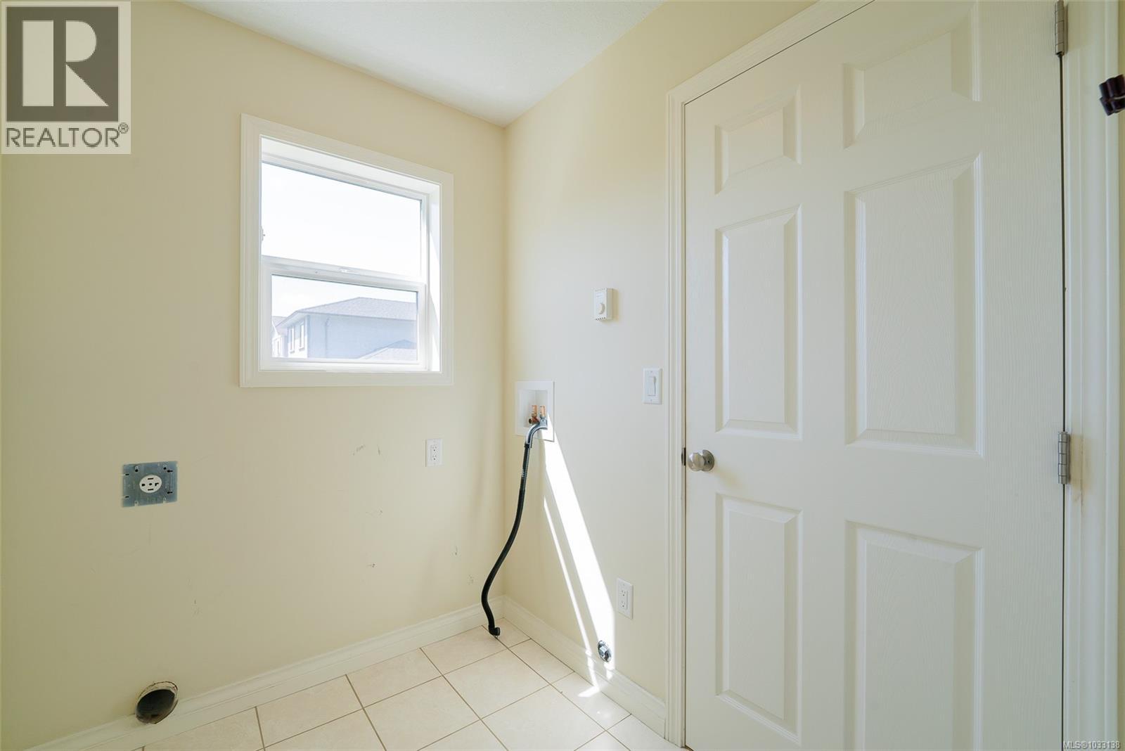 2145 Village Dr - 32