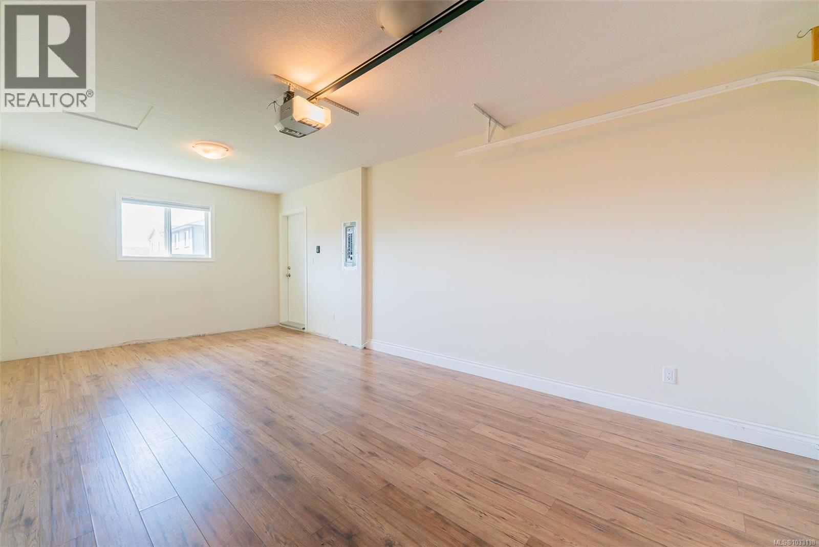 2145 Village Dr - 31