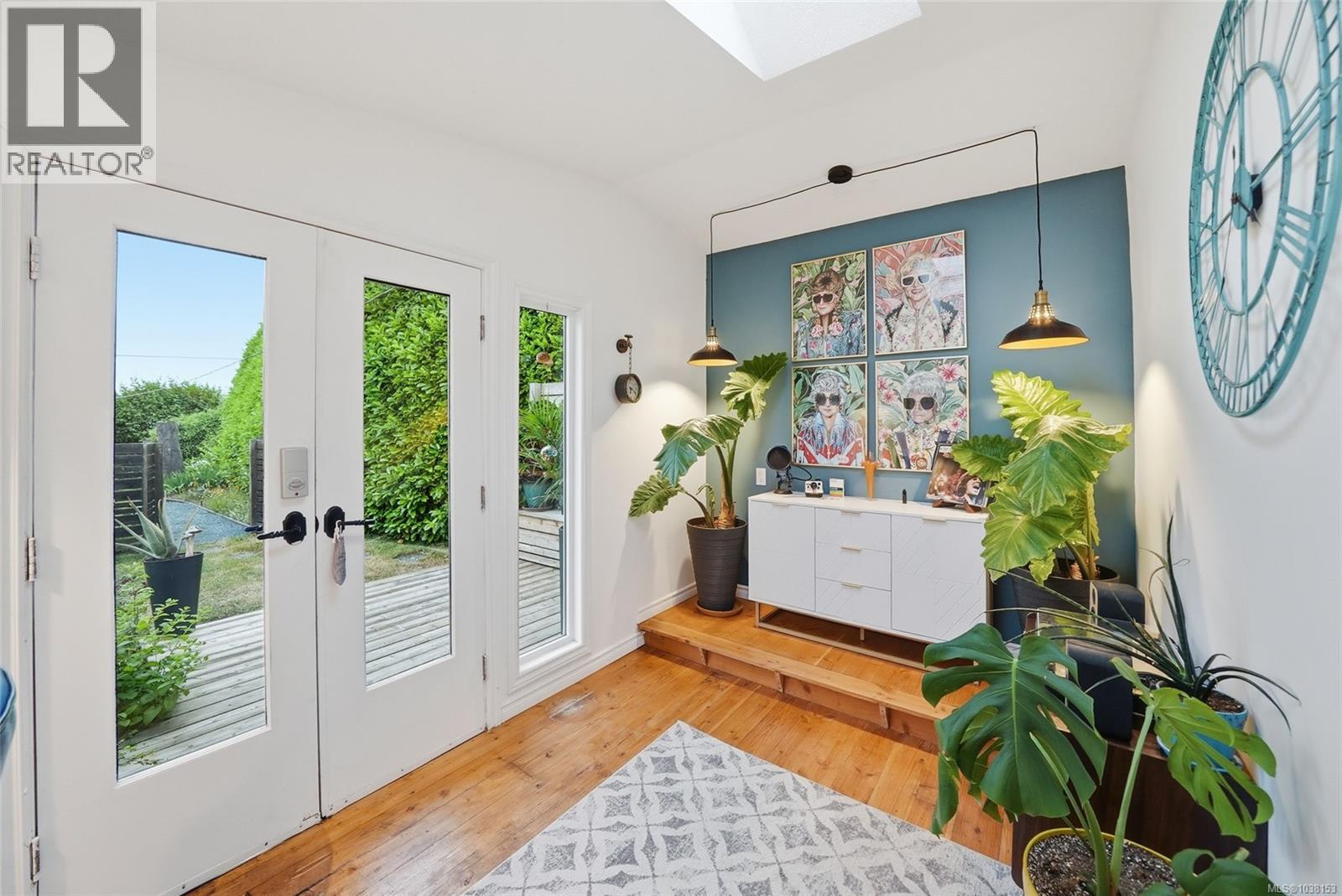 221 Elizabeth Ave - 50