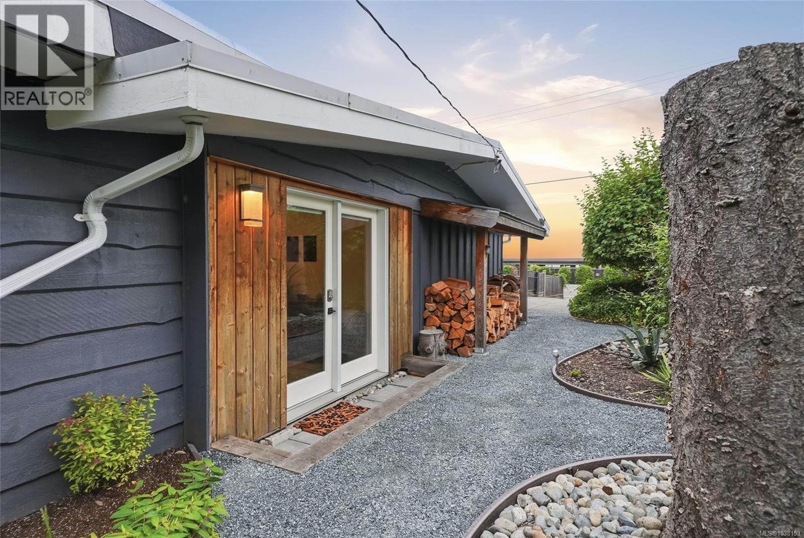 221 Elizabeth Ave - 46