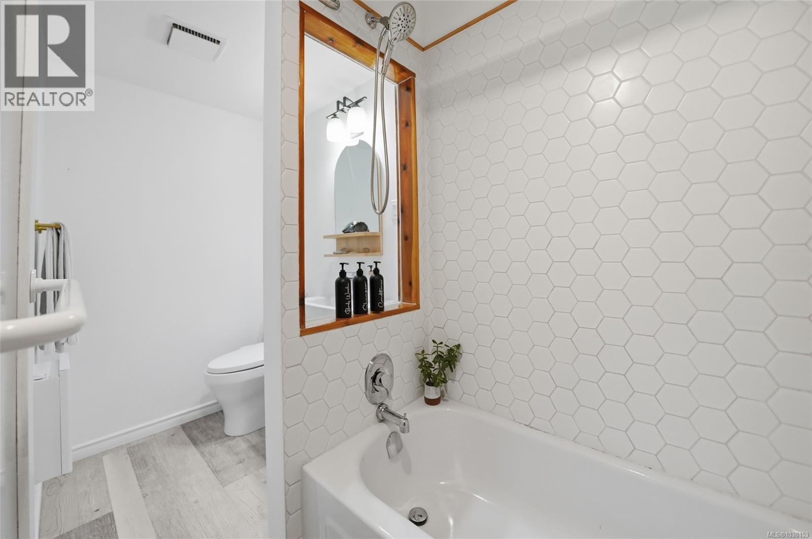 221 Elizabeth Ave - 44