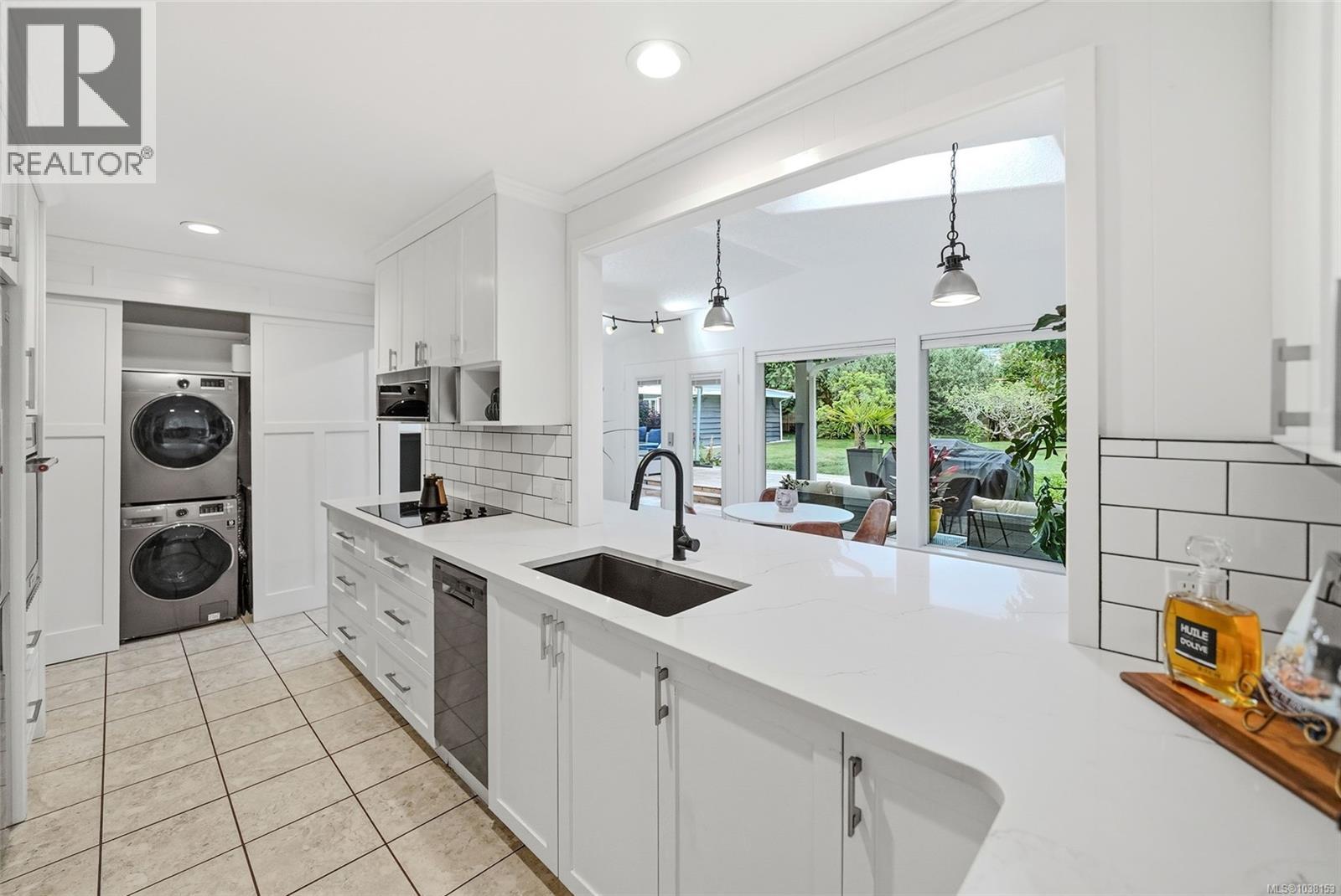 221 Elizabeth Ave - 20