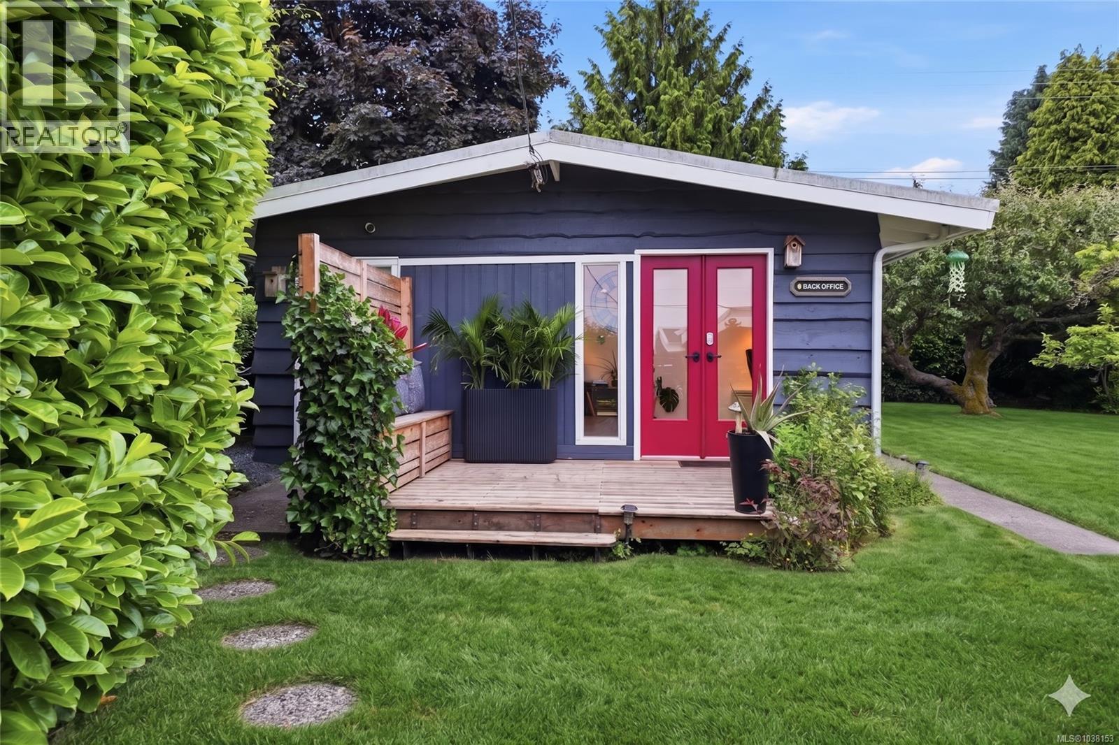 221 Elizabeth Ave - 9